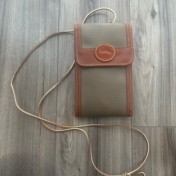 Dooney & bourke cross body bag - Picture 2 of 4